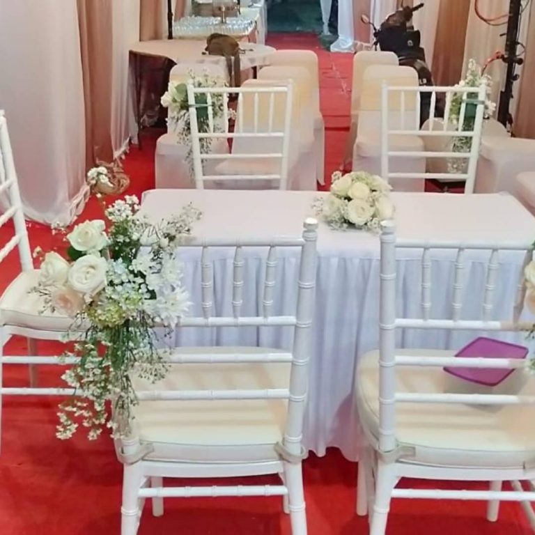 Kursi Tiffany
