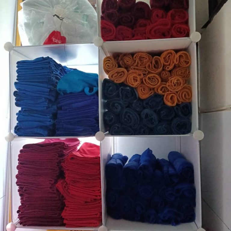 Pita Warna Warni
