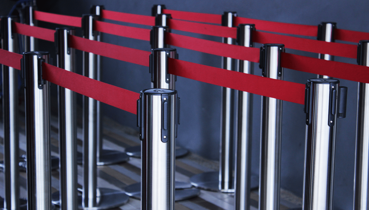 Sewa Standing Rope Tiang Antrian Harga Terjangkau Pengiriman Cepat Se-Jabodetabek TLP/WA 082113034008